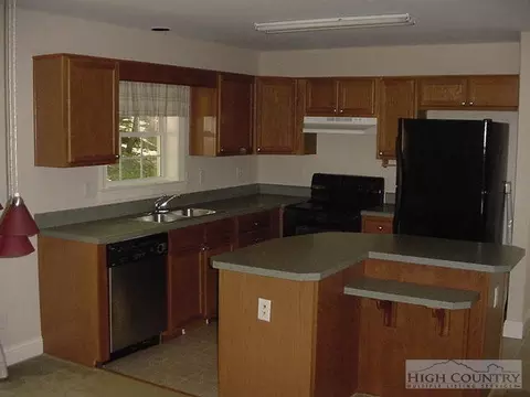280 Bear Creek Ln, Deep Gap, NC 28618 photo 10