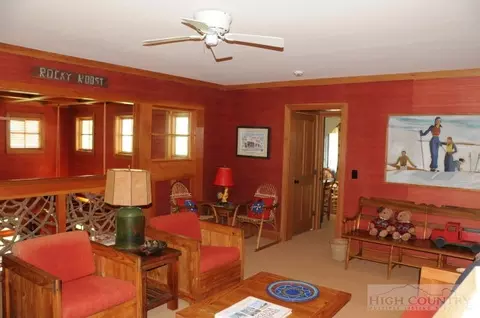 300 Newbiggin, Blowing Rock, NC 28605 photo 10