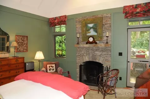 300 Newbiggin, Blowing Rock, NC 28605 photo 6