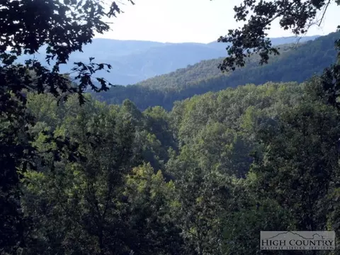 183 Twisting Trl, Deep Gap, NC 28618 photo 3