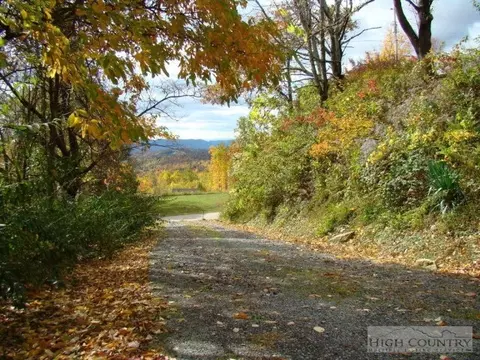 135 Ivy Ridge Rd, Deep Gap, NC 28618 photo 6
