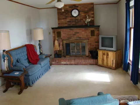 135 Ivy Ridge Rd, Deep Gap, NC 28618 photo 9