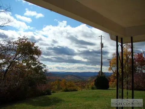 135 Ivy Ridge Rd, Deep Gap, NC 28618 photo 2