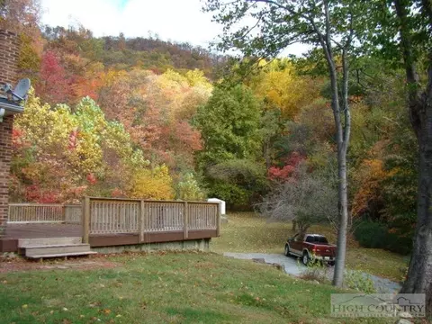 135 Ivy Ridge Rd, Deep Gap, NC 28618 photo 3