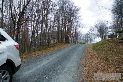 102 Whippoorwill Way, Beech Mountain, NC 28604 photo 2