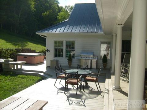 334 Old Hampton Rd, Boone, NC 28607 photo 11