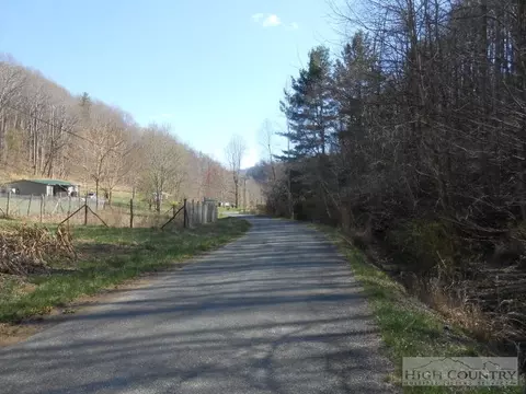 626 Stewart Simmons Rd, Deep Gap, NC 28618 photo 13