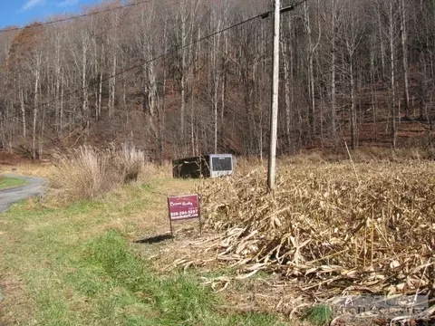 626 Stewart Simmons Rd, Deep Gap, NC 28618 photo 9