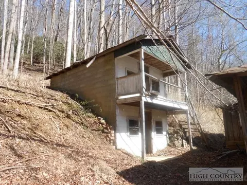 626 Stewart Simmons Rd, Deep Gap, NC 28618 photo 3