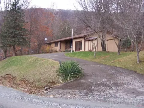 131 Eagle Ridge Dr, Vilas, NC 28692 photo 2