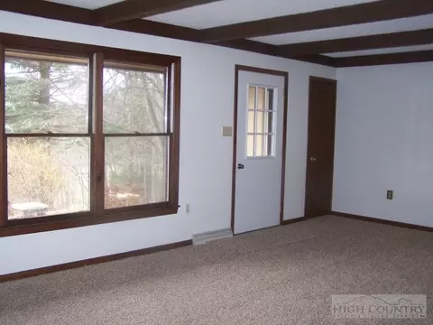 131 Eagle Ridge Dr, Vilas, NC 28692 photo 3