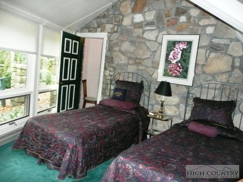 515 Birch, Boone, NC 28607 photo 4