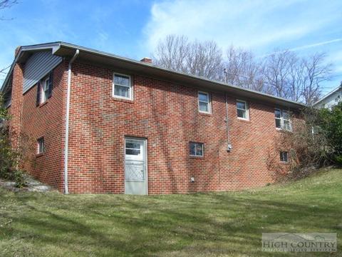 174 Wiley St, Jefferson, NC 28640 photo 8