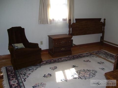 174 Wiley St, Jefferson, NC 28640 photo 6