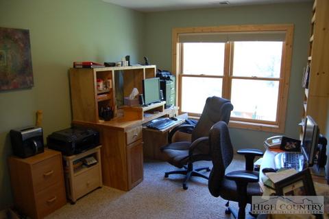 170 Brady Ln, Deep Gap, NC 28618 photo 4
