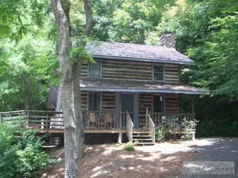 336 Hidden Mountain Ln, Crumpler, NC 28617 photo 1