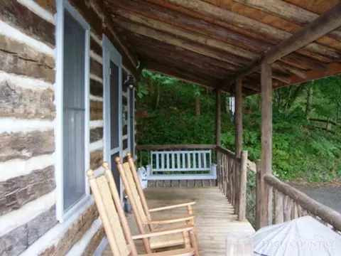 336 Hidden Mountain Ln, Crumpler, NC 28617 photo 4