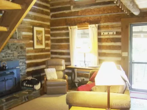 336 Hidden Mountain Ln, Crumpler, NC 28617 photo 2