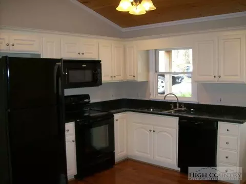 150 Sequoia, Boone, NC 28607 photo 2