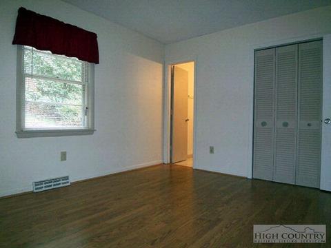 770 Queen St, Boone, NC 28607 photo 5