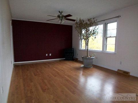 770 Queen St, Boone, NC 28607 photo 2