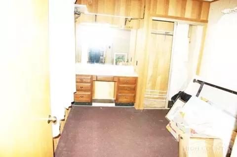 470 Hemlock Loop, Newland, NC 28657 photo 4