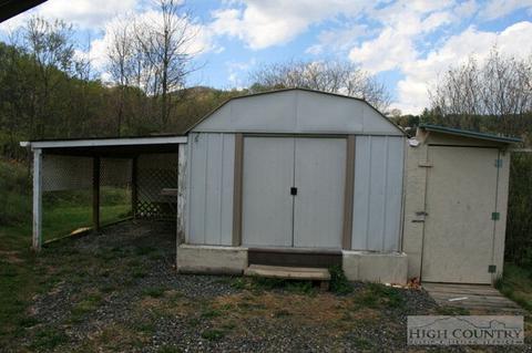 509 Smith Dixon Rd, Crumpler, NC 28617 photo 12