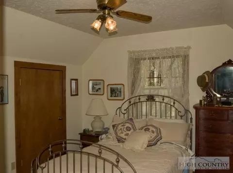 766 Big Windfall Rd, Lansing, NC 28643 photo 11