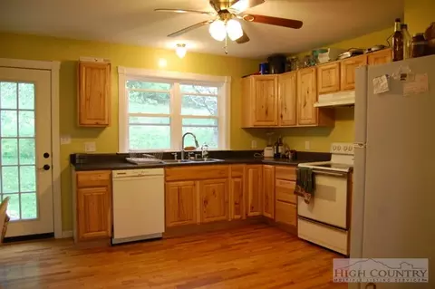 164 Hampton Rd, Boone, NC 28607 photo 10