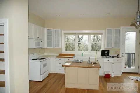 449 Algonquin Dr, Boone, NC 28607 photo 6