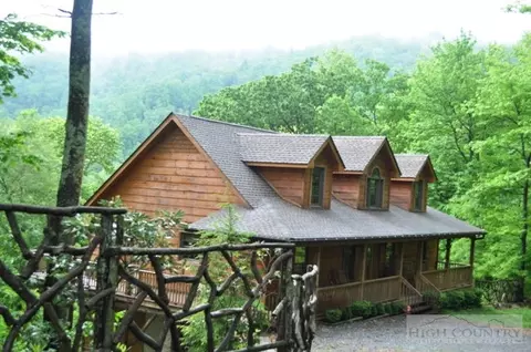 2126 Blackberry Rd, Blowing Rock, NC 28605 photo 2