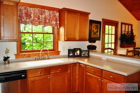 2126 Blackberry Rd, Blowing Rock, NC 28605 photo 16