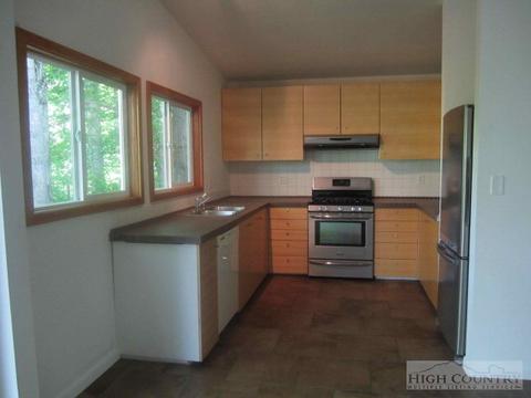 111 Hawk Ter, Vilas, NC 28692 photo 13
