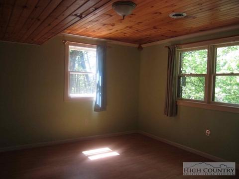 111 Hawk Ter, Vilas, NC 28692 photo 6