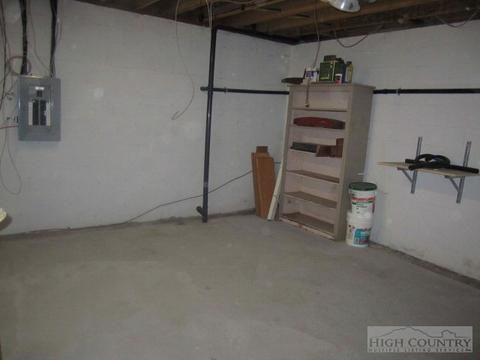 111 Hawk Ter, Vilas, NC 28692 photo 7