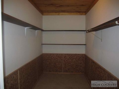 111 Hawk Ter, Vilas, NC 28692 photo 9