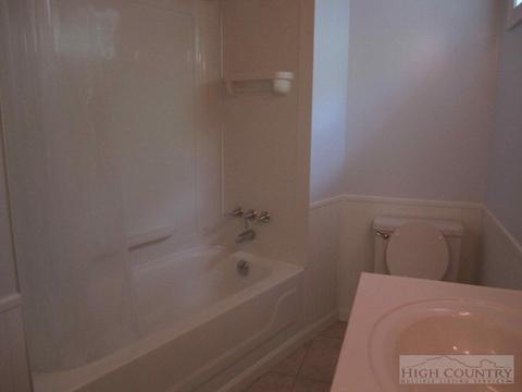 111 Hawk Ter, Vilas, NC 28692 photo 10