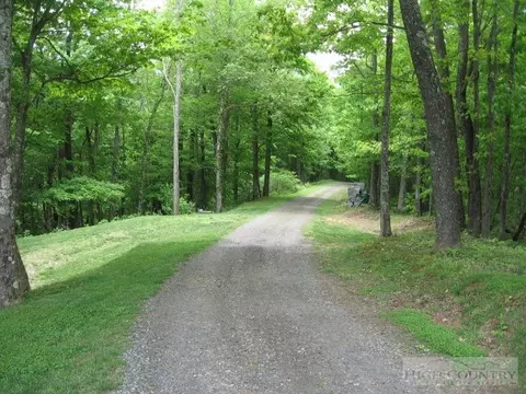 897 Little Windfall Rd, Lansing, NC 28643 photo 8