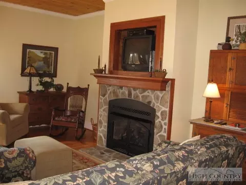 897 Little Windfall Rd, Lansing, NC 28643 photo 11