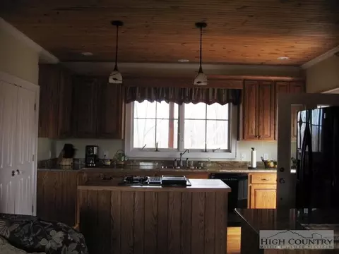 897 Little Windfall Rd, Lansing, NC 28643 photo 13