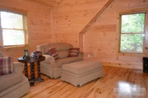 300 Summit Park Cir, Blowing Rock, NC 28605 photo 3