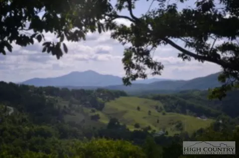 300 Summit Park Cir, Blowing Rock, NC 28605 photo 6