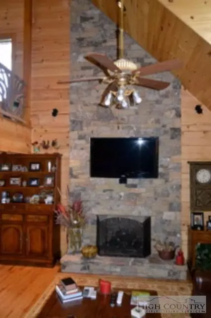 300 Summit Park Cir, Blowing Rock, NC 28605 photo 9