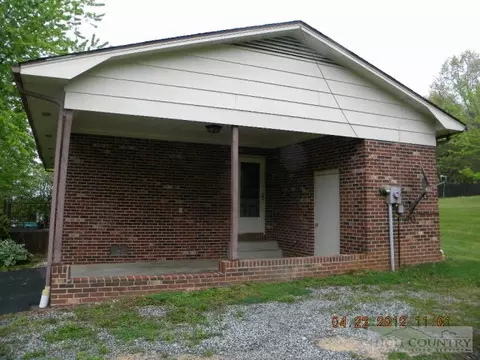 119 Front St, Sparta, NC 28675 photo 3