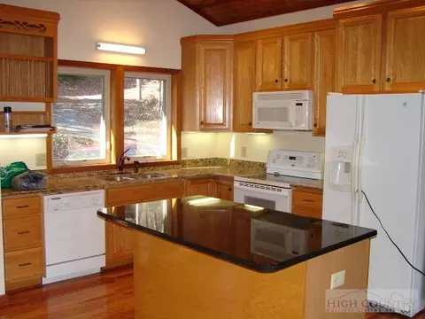 175 Ravens Vw, Boone, NC 28607 photo 6