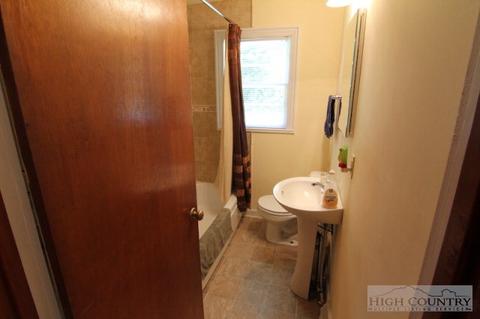 5499 Castle Ford Rd, Todd, NC 28684 photo 3