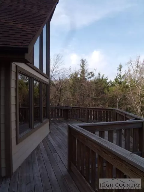 191 Selma Dr, Boone, NC 28607 photo 2
