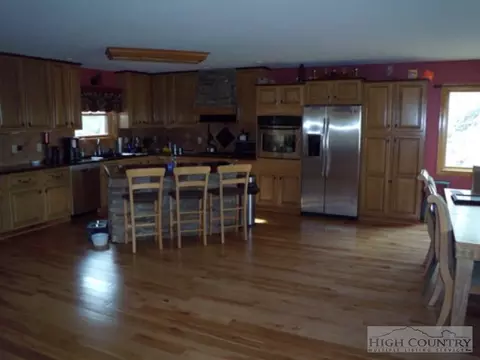 191 Selma Dr, Boone, NC 28607 photo 3