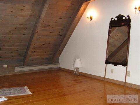 1946 River Rd, Todd, NC 28684 photo 4