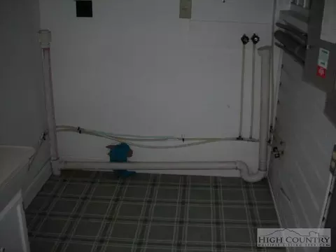 355 Main St, Jefferson, NC 28640 photo 7